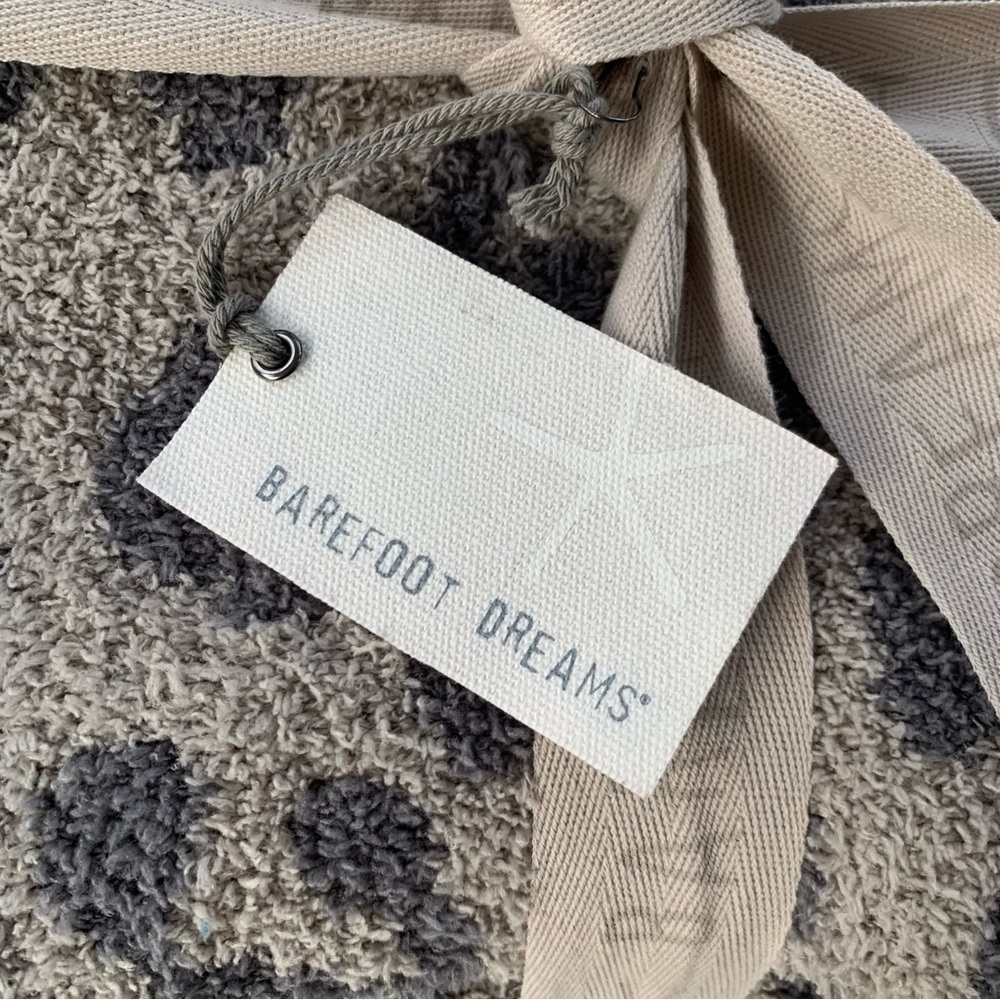 Barefoot Dreams Cozychic Barefoot In The Wild Throw In Linen Warm Gray NWT - Picture 6 of 10